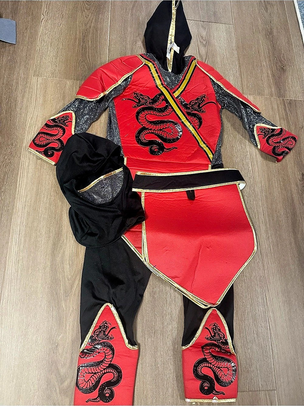 Boys Red samurai ninja Costume size 4-6
